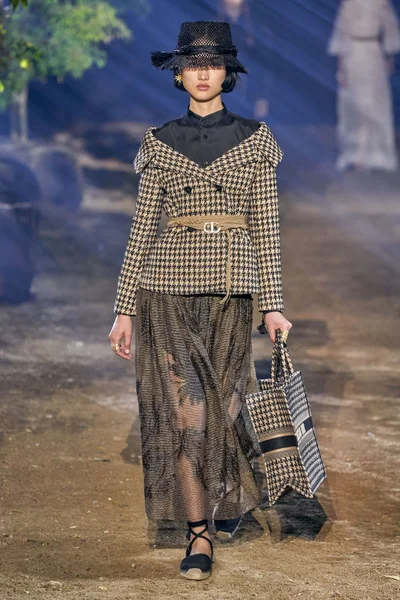 Look 51